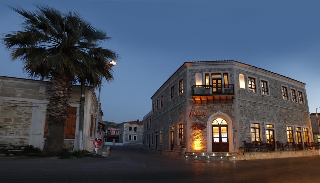 La Petra Hotel Izmir Exterior photo
