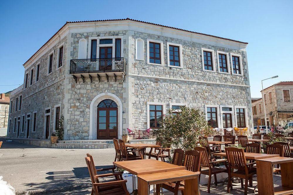 La Petra Hotel Izmir Exterior photo